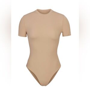 Skims Fits Everybody Short Sleeve T-Shirt Bodysuit size medium